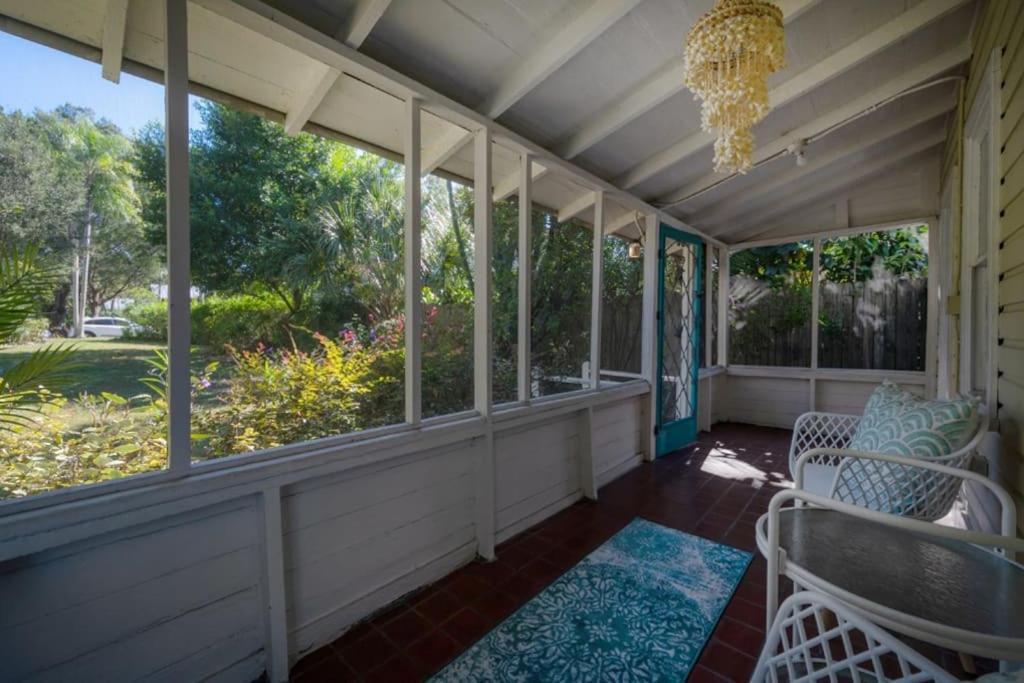 Serene Beachy Bungalow With Large Screened Porch! Tampa Exterior foto