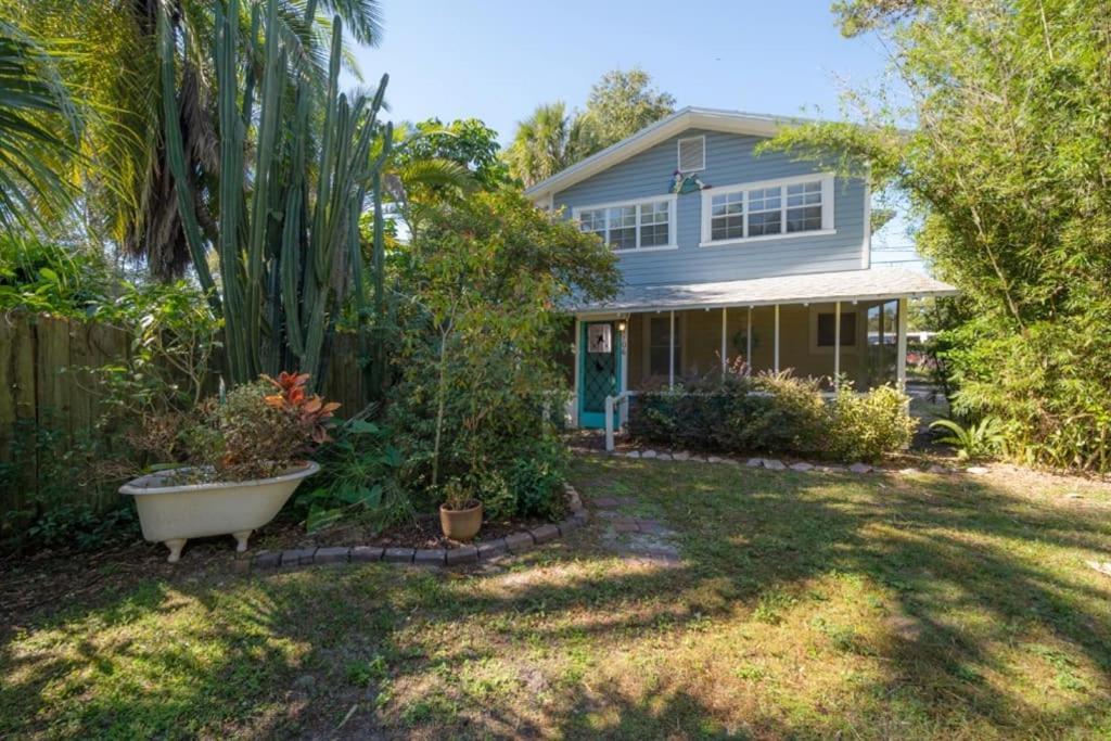 Serene Beachy Bungalow With Large Screened Porch! Tampa Exterior foto