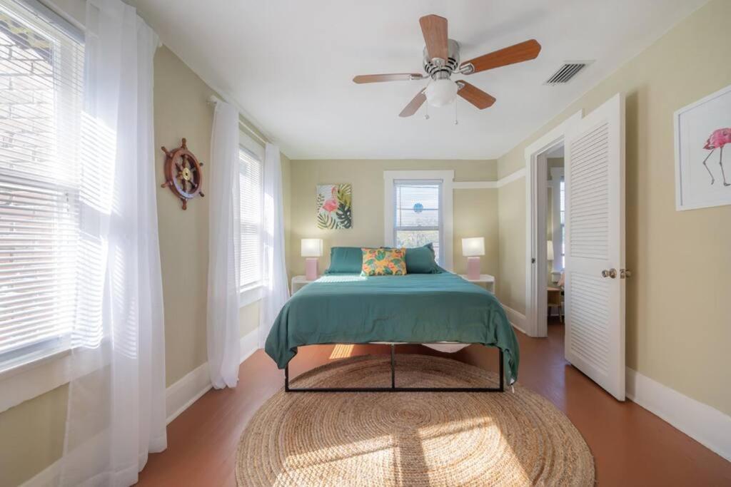 Serene Beachy Bungalow With Large Screened Porch! Tampa Exterior foto